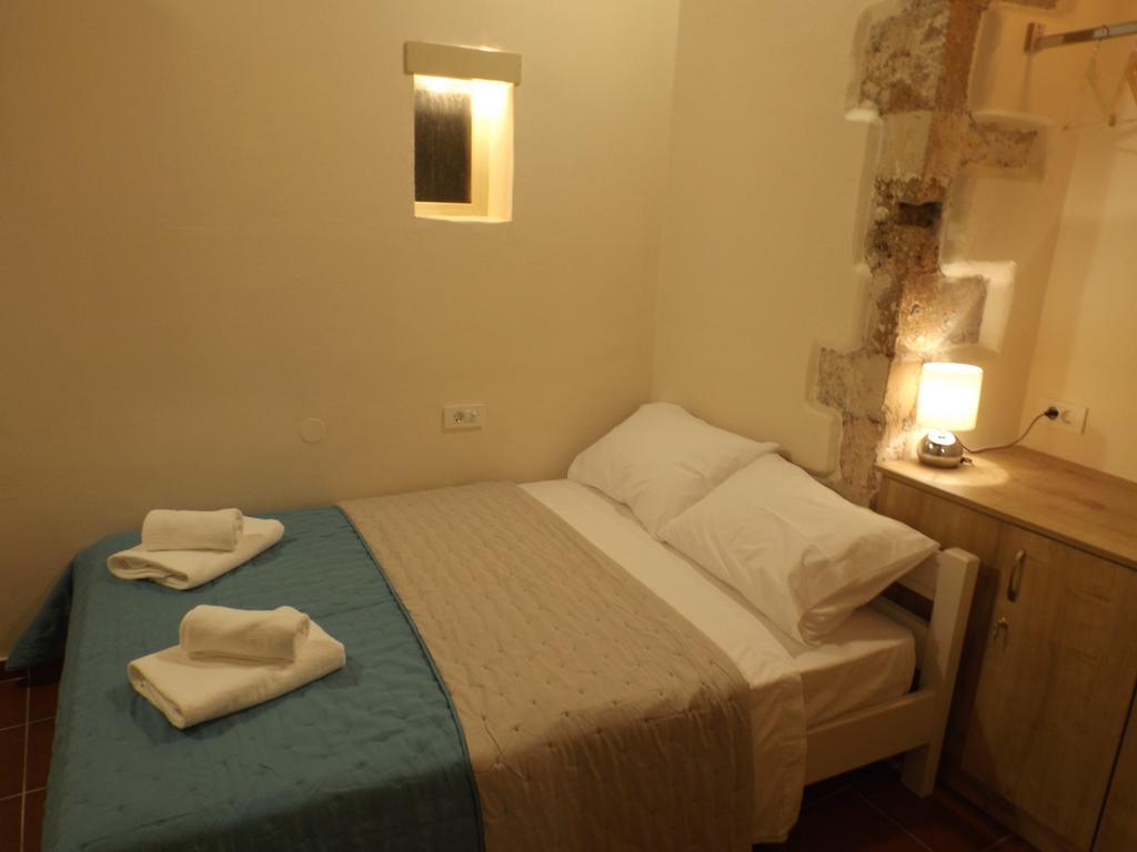 Fivos Pension La Canée Extérieur photo